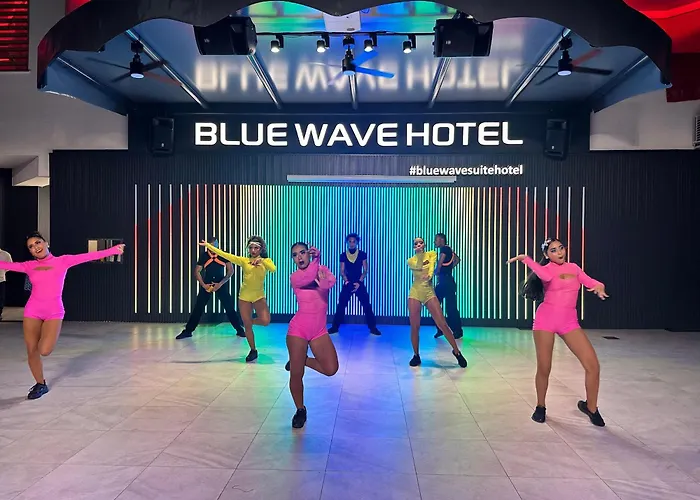 Blue Wave Otel 4*