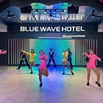 Blue Wave מלון 4*