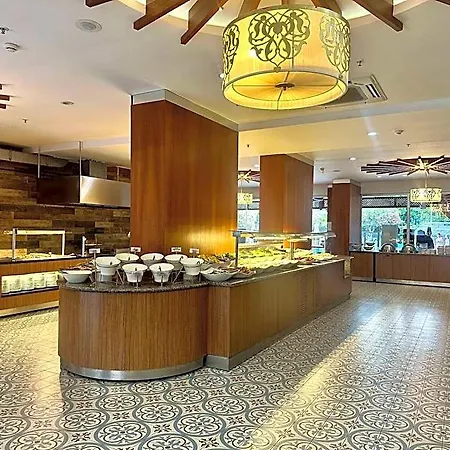 Hotell Blue Wave 4*