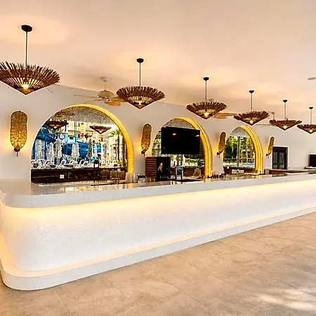 Blue Wave Hotell 4*