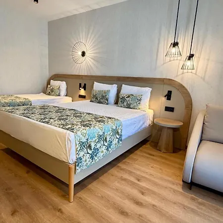 Hotel Blue Wave 4*