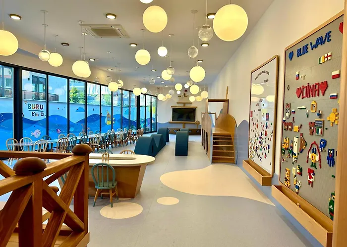 Отель Blue Wave 4*