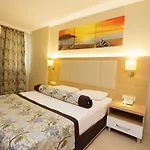 Otel Blue Wave 4*