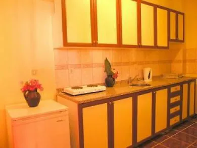 蓝波套房酒店